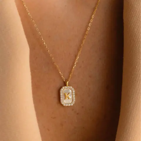 Personalized A-Z Letter Pendant Necklace for Women, Square Rhinestone Inlay, Vintage Glamorous Fashion Jewelry Gift for Her, Elegant Rhinestone Necklace, Initial Letter Necklace, Custom Initial Necklace, Alphabet Necklace
