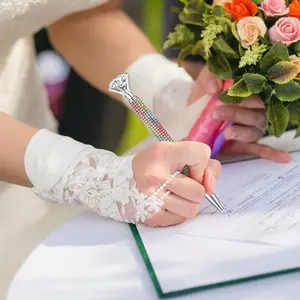 Exquisite and sparkling rhinestone-decorated ballpoint pen, diamond-studded ballpoint pen, rhinestone ink pen, retractable elegant crystal-encrusted metal pen, cute and shiny rhinestone rollerball pen/gift pen, gorgeous pink gift pen/stude, Specialty Pen