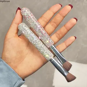 Rhinestone Bevel Triangle Makeup Brush, Multi-purpose Highlight Concealer Brush for Eye Tear Trough Brightening