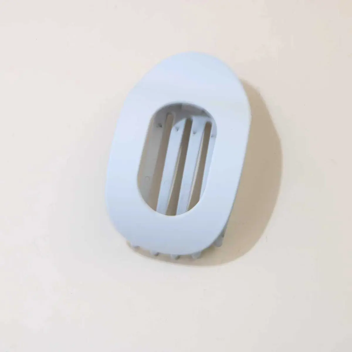 #19 matte light gray [oval duck clip]