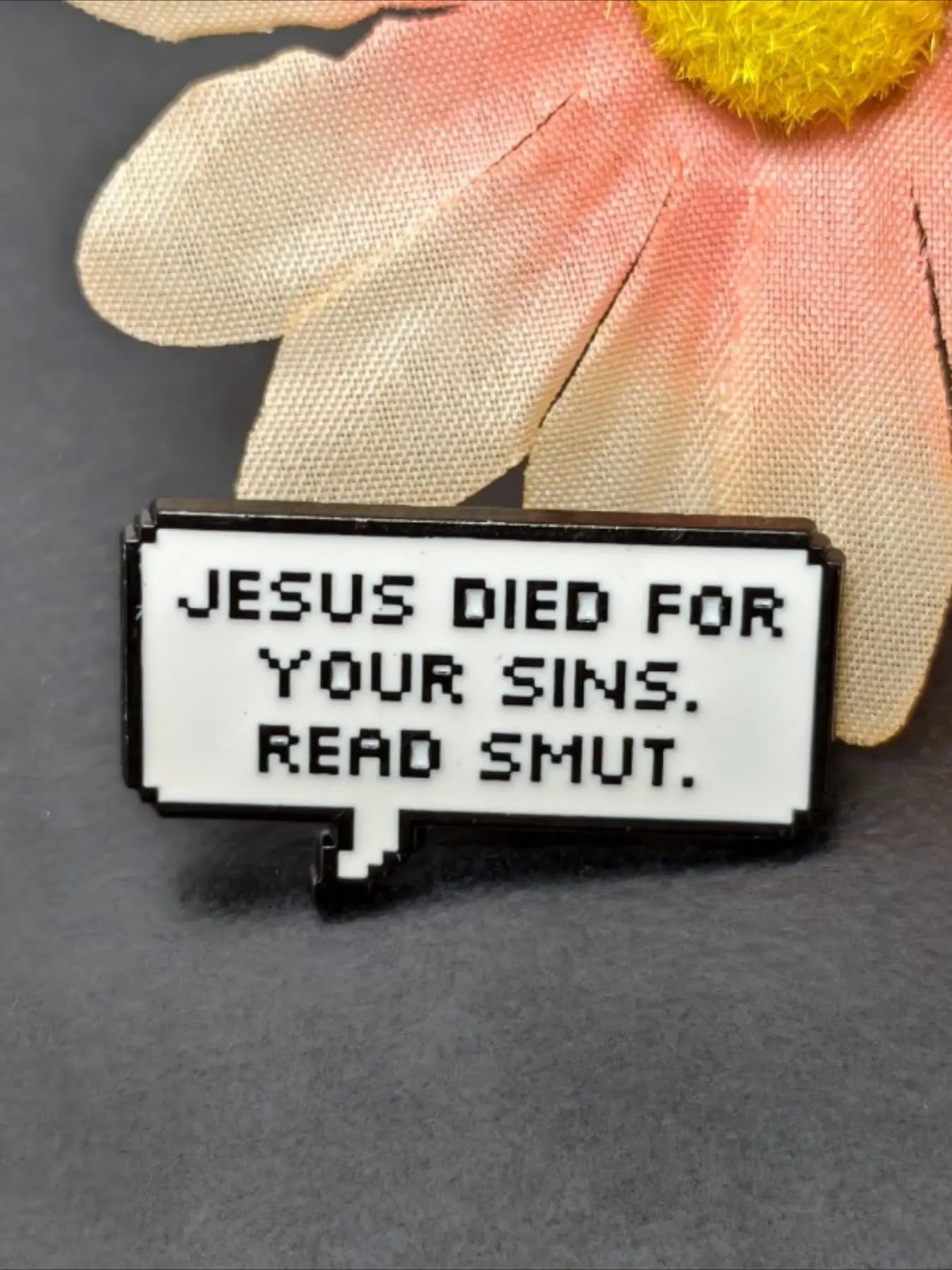 Unisex "Jesus Died For Your Sins, Read Smut" Enamel Pin Funny Quote Brooch, Humorous Meme Lapel Badge, Accessory for Backpacks Jackets Hats, Brooch Pins