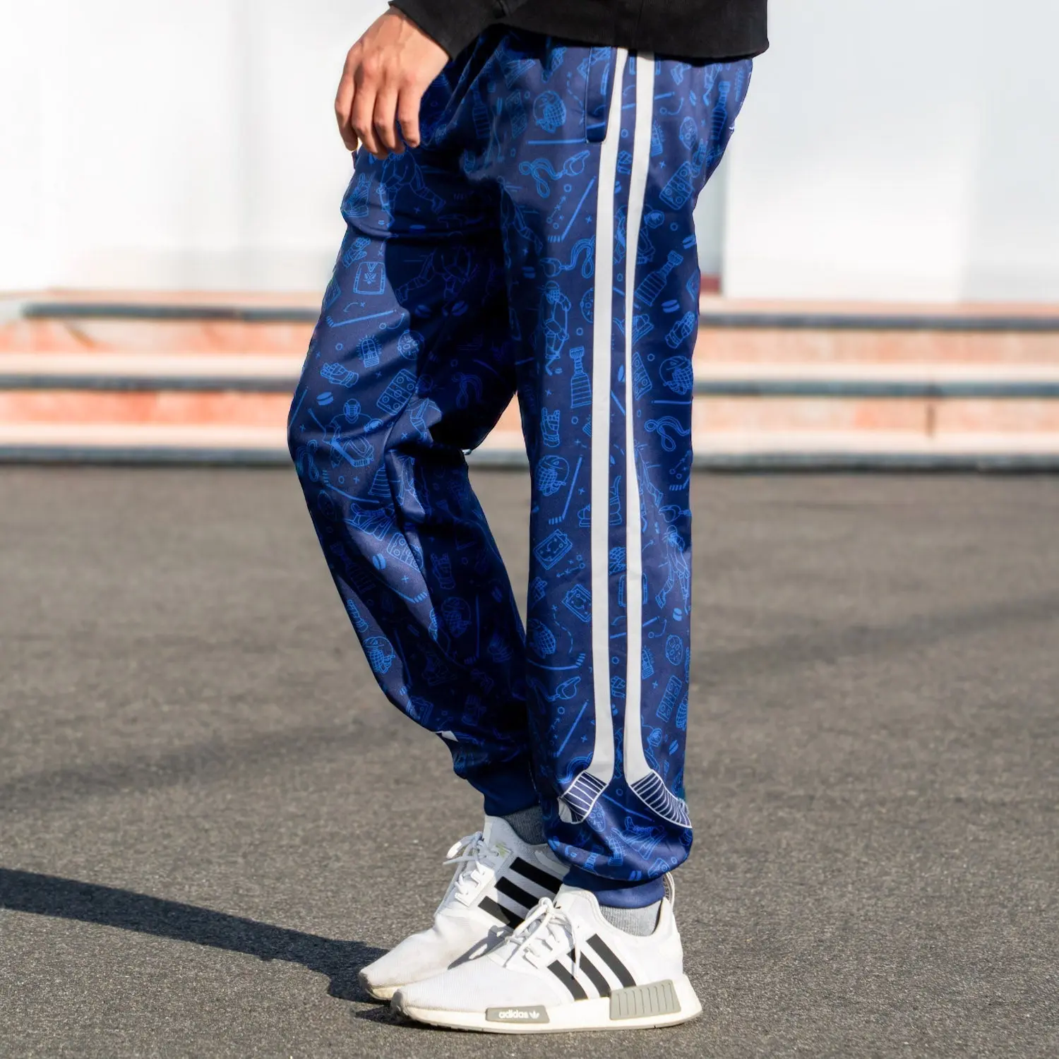 CTS Hockey Warm-up Pants - Iconic, Athletic Cut, Fast Drying Men's Sports Sweatpants, Adjustable Waist, Full Motion, Moisture-Wick, Sports Jogger Sweatpants, Long Pants, Adjust Waist, Zip Pockets, Pre-Games