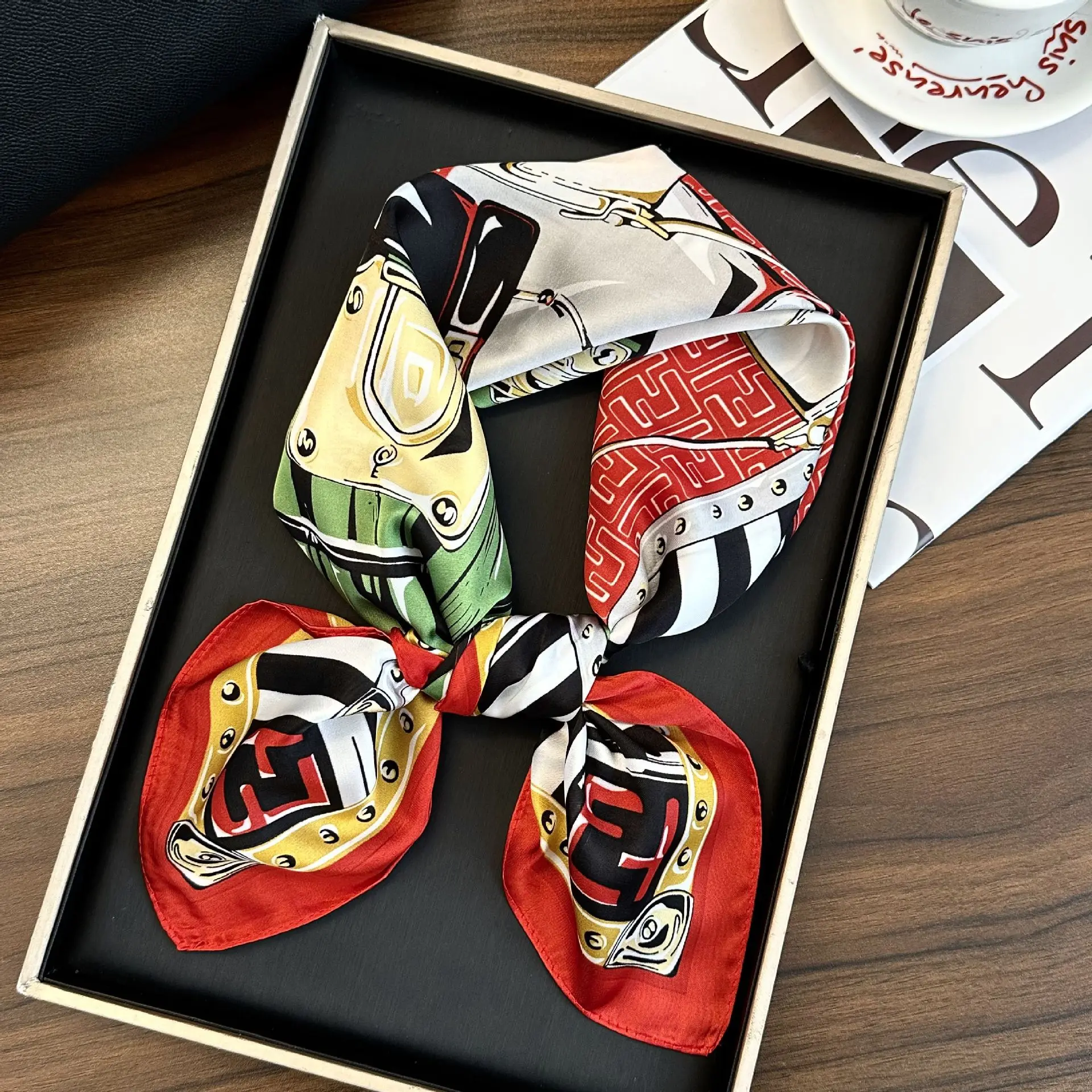 ET luggage with red frame