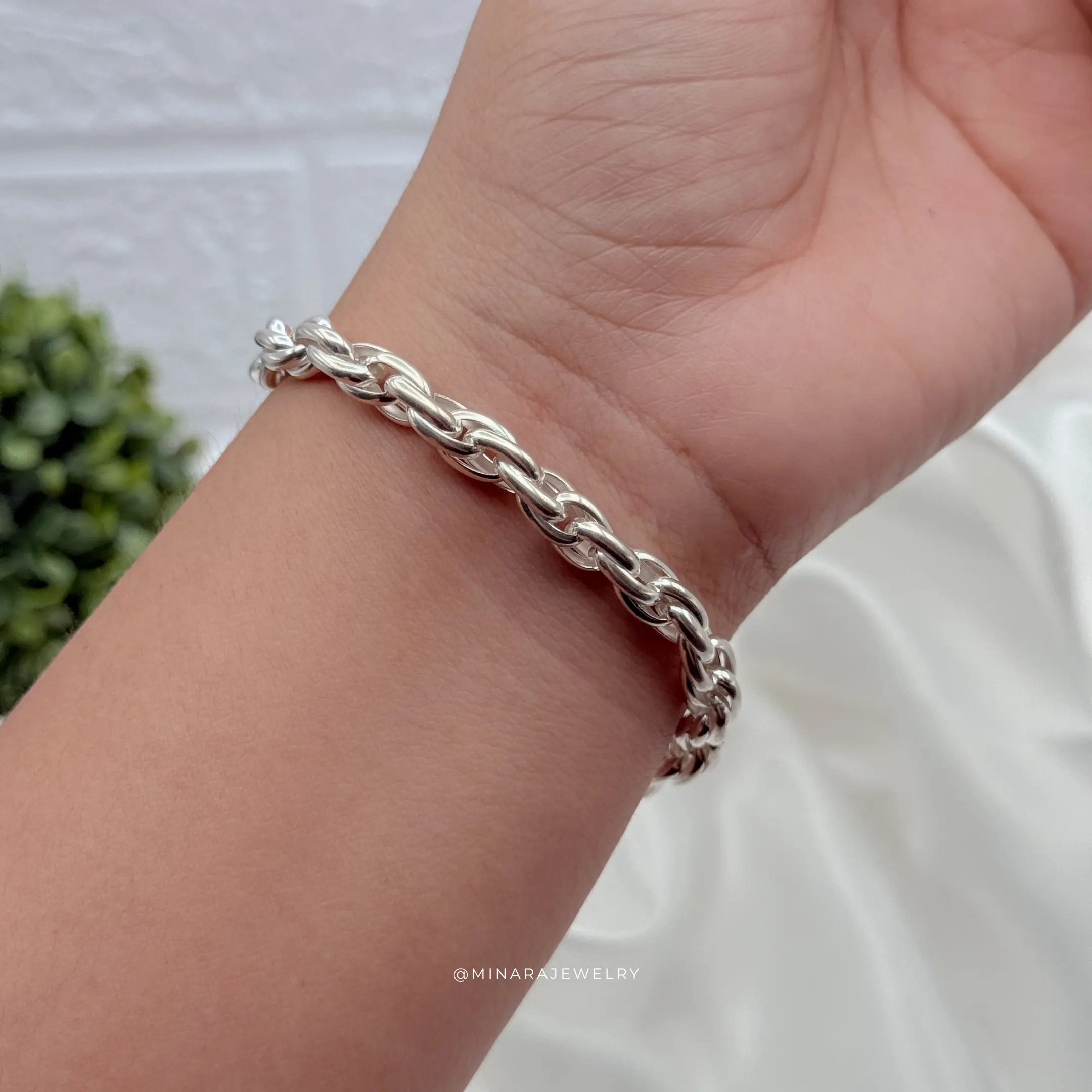 950 Bracelet Braided - 950 Material Braided Design for Stylish Outfits Versatile Accessory for Various Occasions