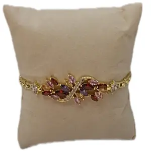 14k Gold Plated Flower bracelet fits 7 in.