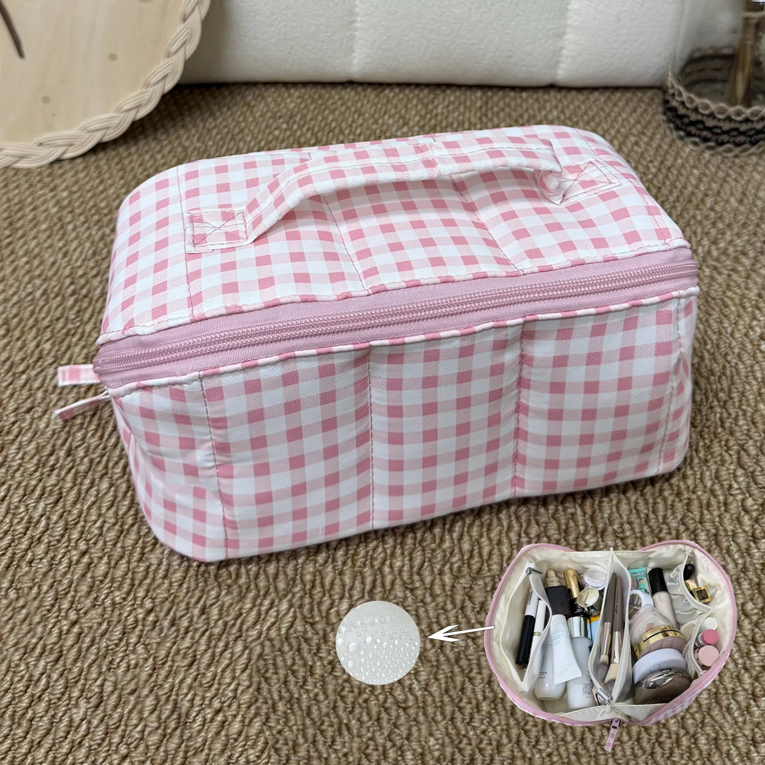 Checkered Makeup Bag for Women, Travel Lightweight Plaid Toiletry Bag, Portable Waterproof Cosmetic Case, Puffy Padded Make Up Organizer Pouch, Open Flat Toiletry Bag for Toiletries, Brushes,Multi-compartment Bag,Multi-pockets Essentials Organizer ﻿ ﻿
