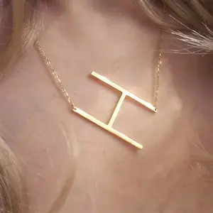 Popular 26 initial pendant necklaces, large letter necklaces, women's stainless steel letter pendant necklaces