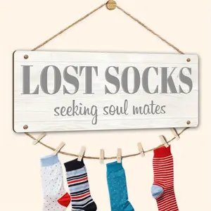 Lost Socks Laundry Wooden Sign, Rustic Farmhouse Design, 1 Set Laundry Room Decor, Including 1 Count Hanging Sign & 8 Counts Wooden Clips, Home Decor for Laundry Room, Ornaments, Artistic Home Decor