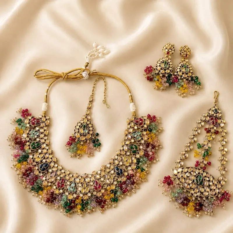 Female Kundan Jewelry Set with Tikka and Side Passa, Elegant Matching Daily Fashion Accessories