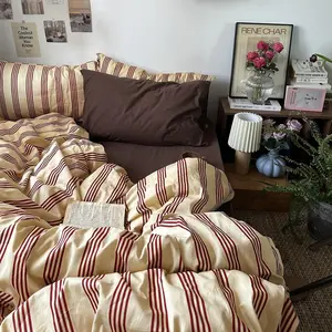 Retro Striped Duvet Cover Set- 3-Piece Vintage Red Stripes Pattern Printed Bedding Set, Soft Breathable Comforter Cover with Zipper Closure & Corner Ties, Queen Size, Bed Sets