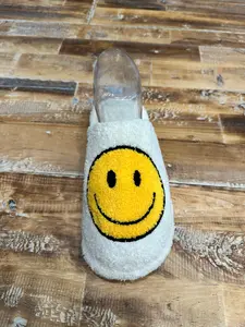 ComfyLuxe Smiley Slippers - Ivory, Comfortable Footwear for Women, Ideal for Walking, Fluffy Design, Soft Fabric