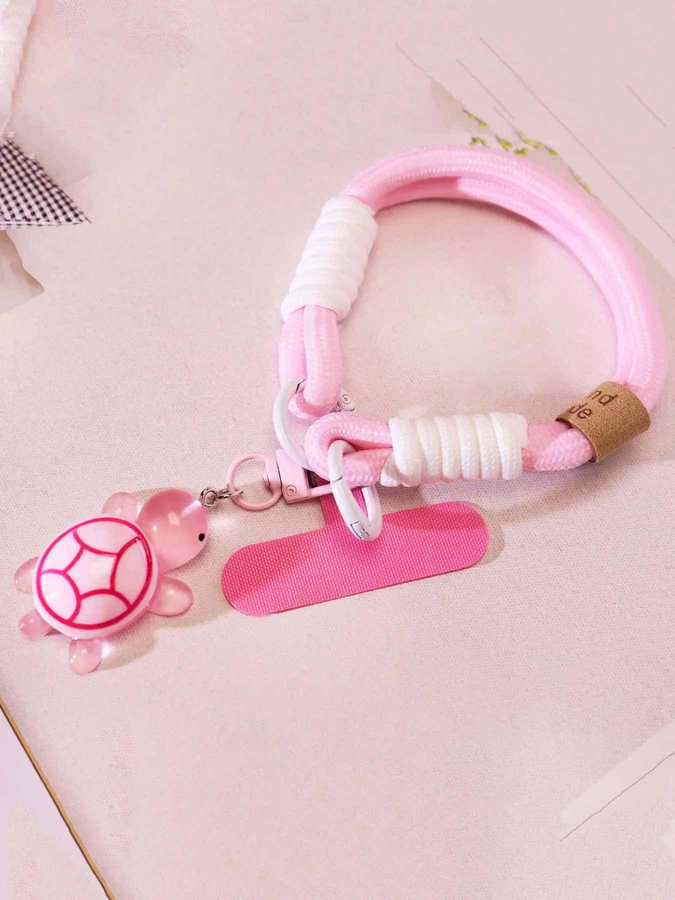 Cute Turtle Design Phone Chain, Phone Charm, Cute Minimalist Colored Turtle Shell Pendant Keychain, Versatile Phone Strap for Beach Vacations, Daily Accessory for All Occasions, Phone Accessories