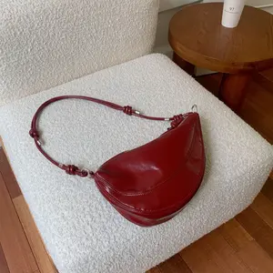 Summer 2026 New Arrival: Trendy & Stylish Saddle Bag—Casual Red Crossbody Bag