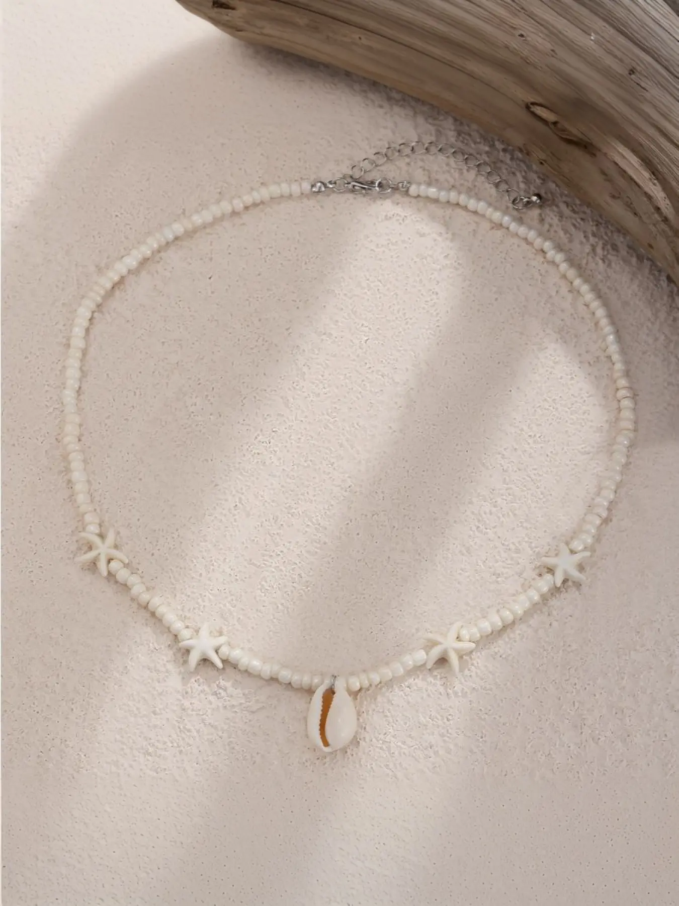 Summer-themed seashell and starfish beaded polymer clay necklace, unique design, seed bead clavicle chain, beaded choker, dainty layering jewelry, unisex jewelry.