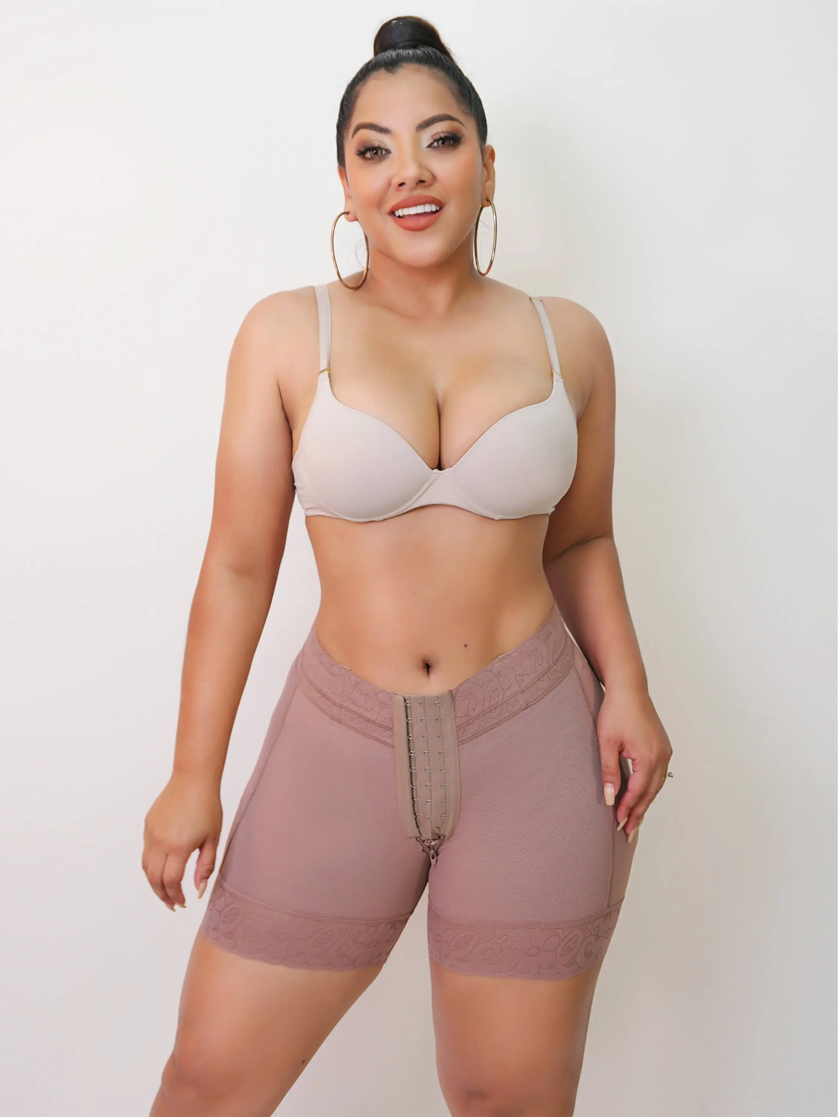 3035 - Short Peachy  Butt Lifter & Tummy Control