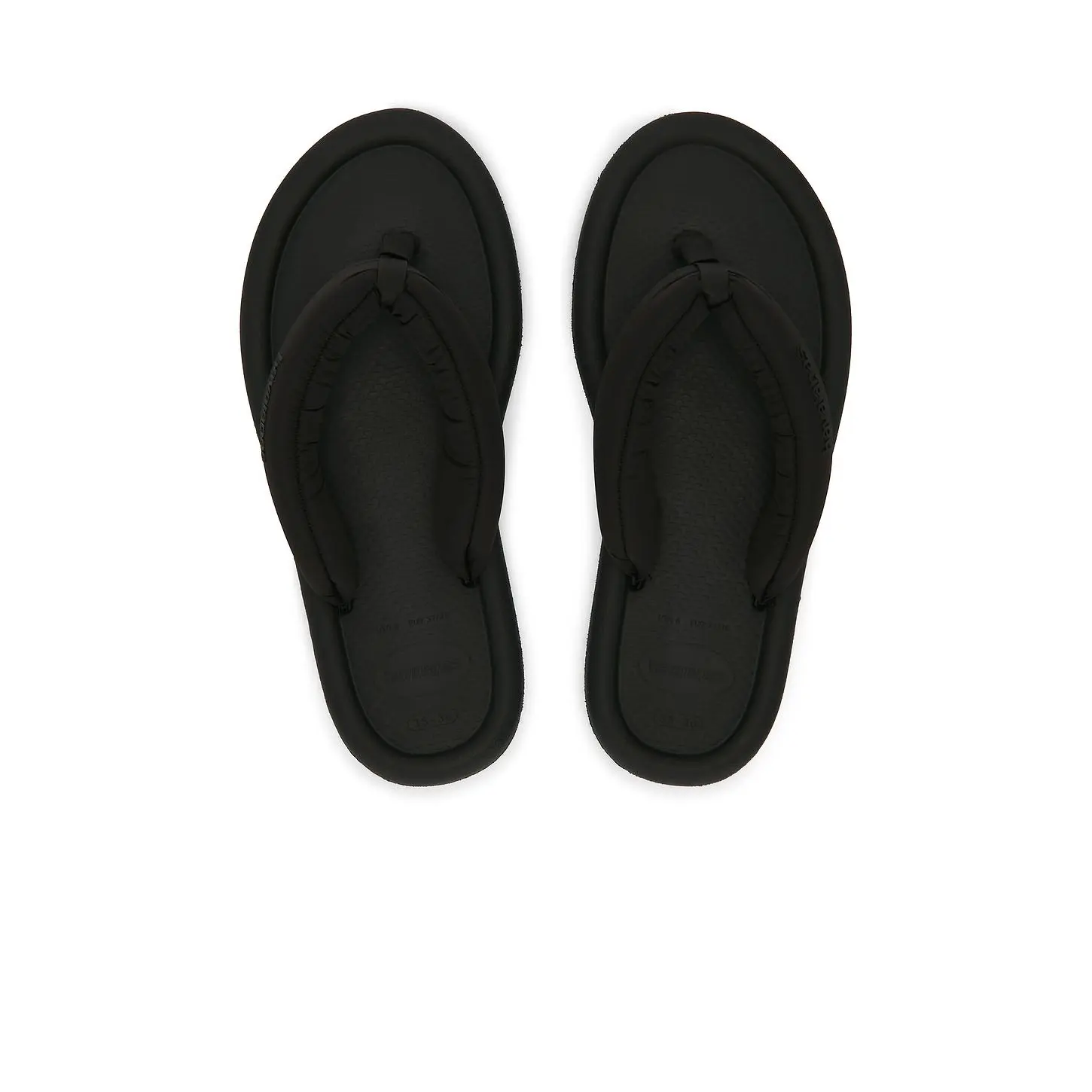 Havaianas Maxi Puffed Sandal in Black