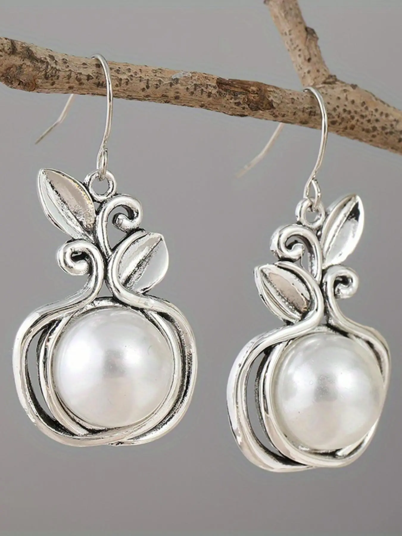 Elegant Carved Pearl Drop Earrings for Women, Fashion Jewelry Earrings, Exquisite Minimalist Jewelry Accessories, Perfect Gift for Special Occasions, Versatile Earrings, Stylish Jewelry