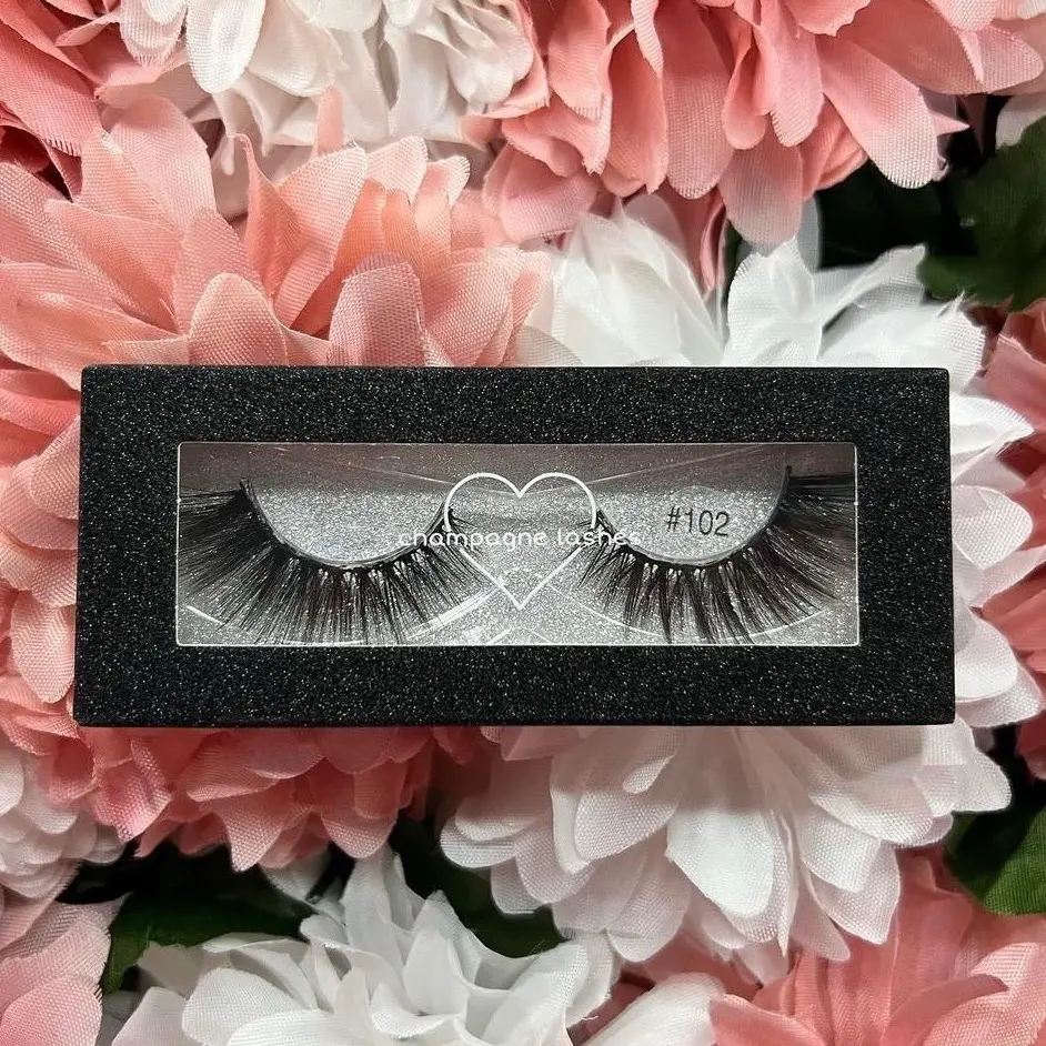 Lavish Lashes Lavish Lashes