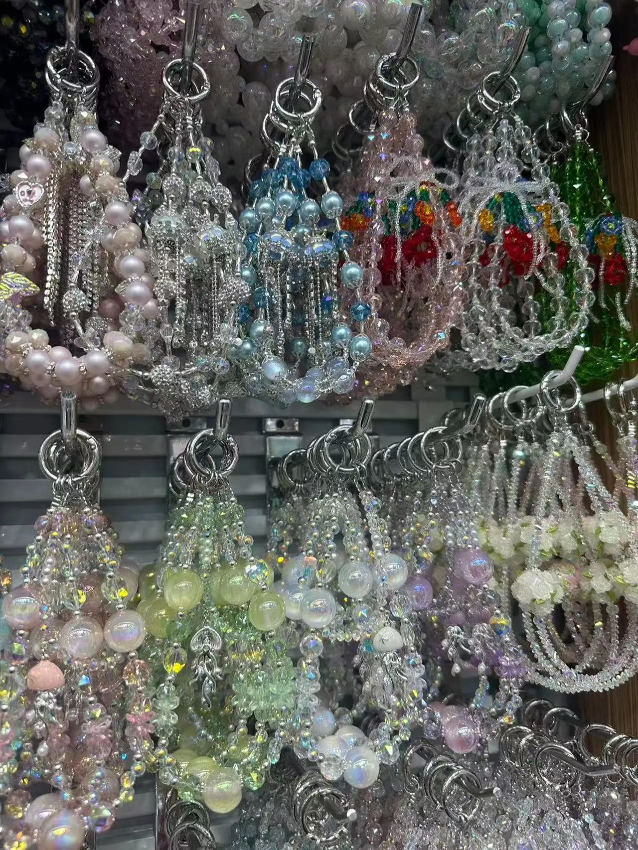 【LIVE EXCLUSIVE】CrystalCharm Handmade Natural Crystal Beaded Phone Charm, Healing Gemstone Cell Phone Lanyard Wrist Strap with Keychain Ring, Anti-Lost Phone Chain Accessory for Women Girls