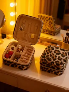 Portable Jewelry Box Organizer, Jewelry Storage Unit, Jewelry Holder Organizer, Mini Storage Case for Earrings Necklaces Rings, Compact Design Ideal for Travel & Home Use