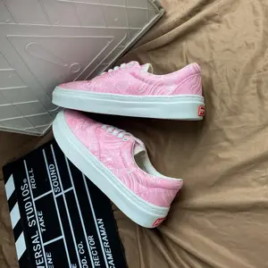 Men's Blush Pink Closed Jacquard Lace Wide-Fit Low-Top Sneakers - Wave-Design Casual Trainers, Padded Soft Sole, Breathable Athletic Shoes, Size 36-48, All-Season Commuting Footwear, Lace Casual Trainers, Wide-Fit Casual Trainers