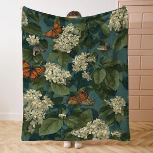 1PC Magnolia FlowerPrint Flannel Blanket Beautiful and Comfortable Warm Nap Blanket for Sofa, Bed, Office, Car, Camping Travel Blanket, Home Decoration - Four Seasons Gift