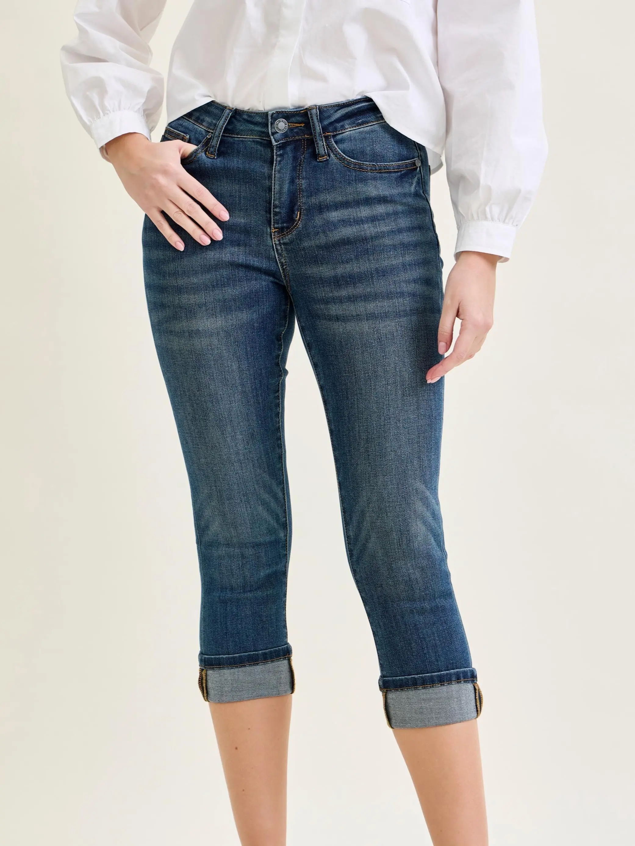 JADE JUDY BLUE CAPRI JEAN