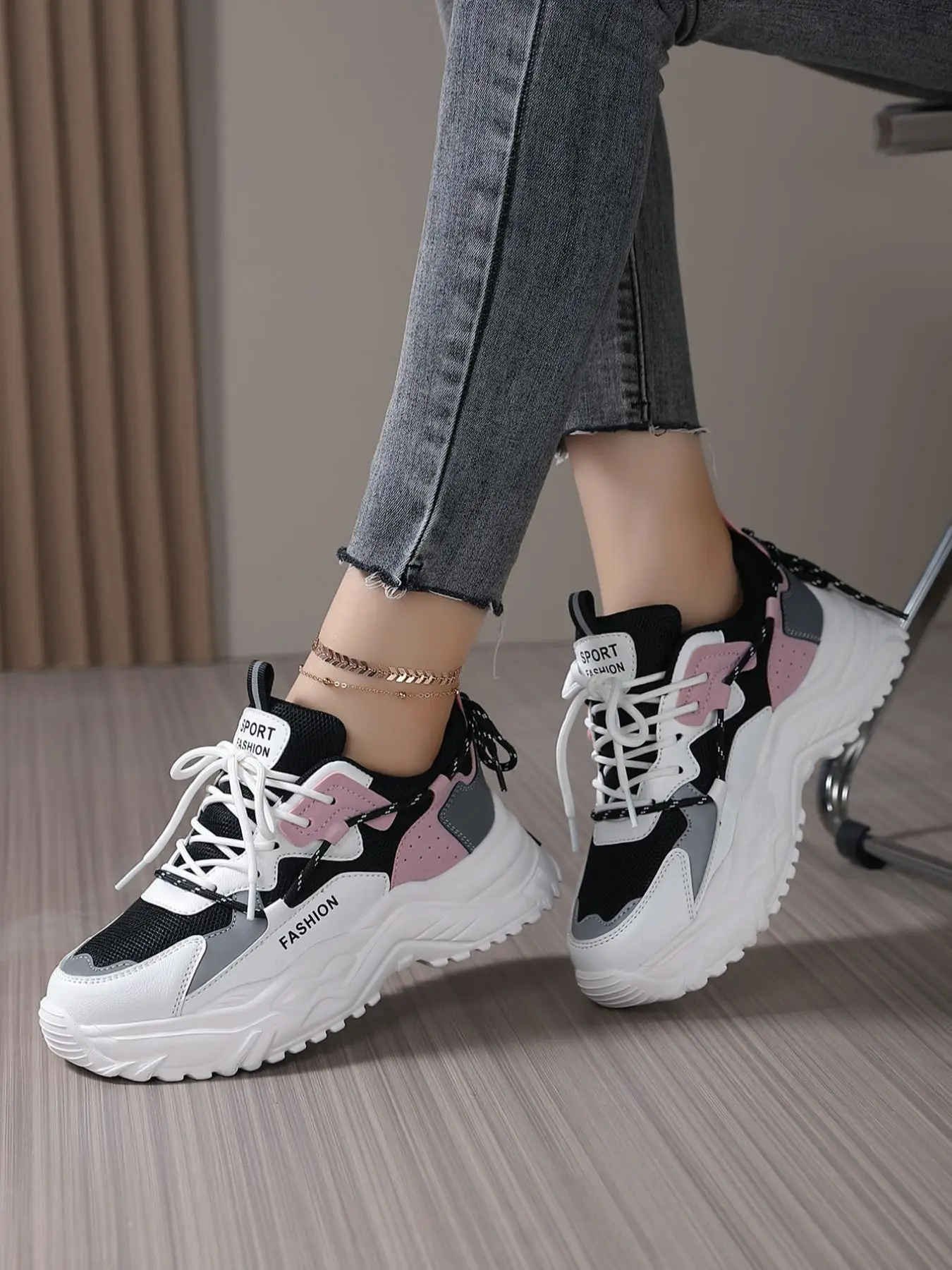 Women's 2024 Summer Sporty Athletic Colorblock Lace Up Low Top Platform Chunky Sneakers, Casual Comfortable Round Toe Sports Shoes, All-match Sneakers