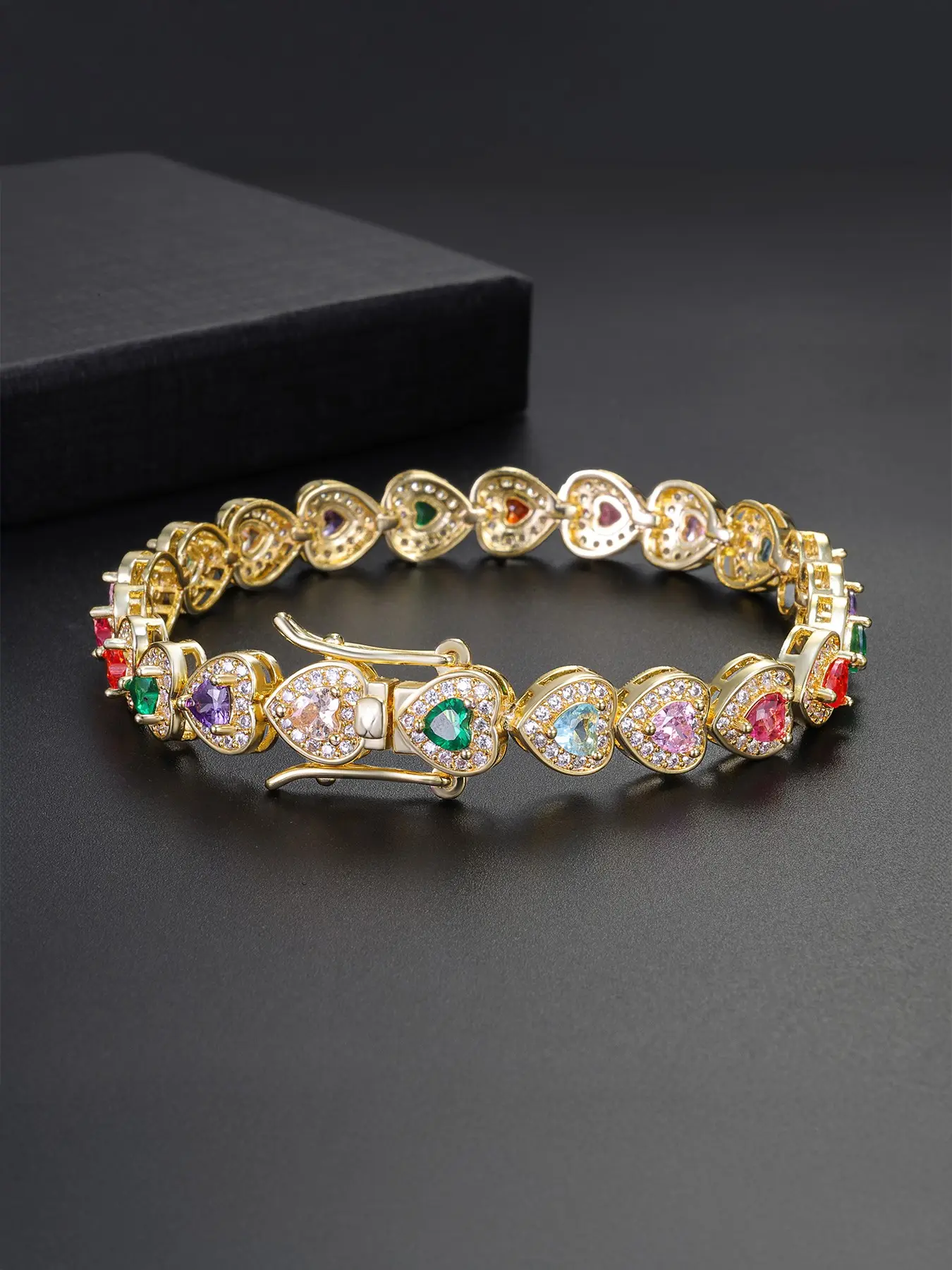 Iced Chics Colorful Heart Hand Chain, Elegant and Luxurious Heart Shaped Bracelet, Exquisite Bracelet, Bracelet Jewelry, Perfect Gift for Mom and Partner, Fashionable and Stylish Accessory, Copper Chain Bracelet