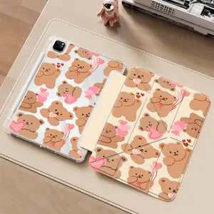Cute Bear & Heart iPad Case with Transparent Acrylic Y-Fold Stand, All-Round Shockproof & Scratch-Resistant Protective Cover, Ipad Accessories, Compatible with iPad 7.9/10.2/10.5/10.9/11/12.9 inch, Ideal Gift for Kawaii & Romantic Fans, Girls & Teens