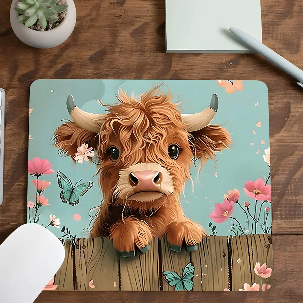 Highland Calf & Floral Pattern Design Square mouse pad, Gaming mouse pad, Gaming Accessories, Non slip mousepad, Rubber Anti-slip Lockedge Work Pad, Small Size Suitable for Laptop, Desktop Computer Games, Made for Gaming, Work, a gift for friends
