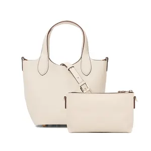 The classic, versatile, stylish handbag, which can be carried on the shoulder or crossbody, and is designed in the style of a vegetable basket.