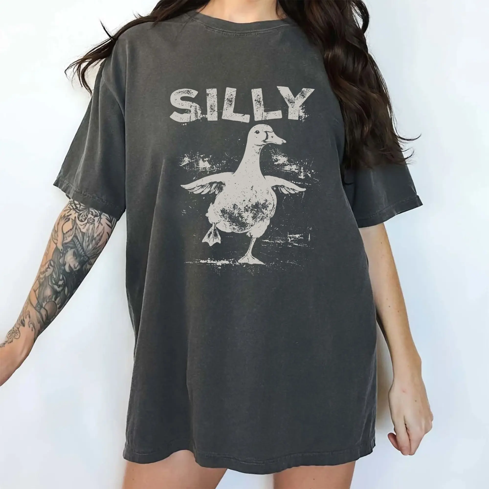 Women's MAPTEES Vintage Silly Goose Comfort Colors Shirt - Chic, Casual, Comfortable Oversized Printed Tee, Retro Distressed Graphic, 90s Aesthetic Outfits, Animal Lover Clothing