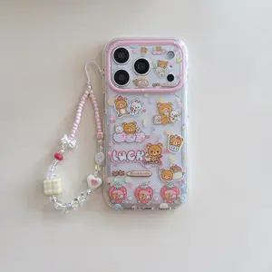 A relaxed teddy bear print, pink heart-shaped chain, transparent anti drop border, cute cartoon pattern phone case suitable for iPhone 17/15/16 Pro Max, anti drop, dustproof and comfortable to hold