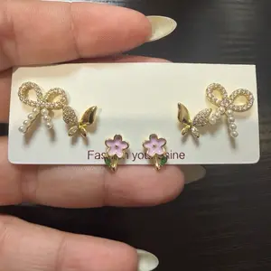 Beautiful earrings for you!