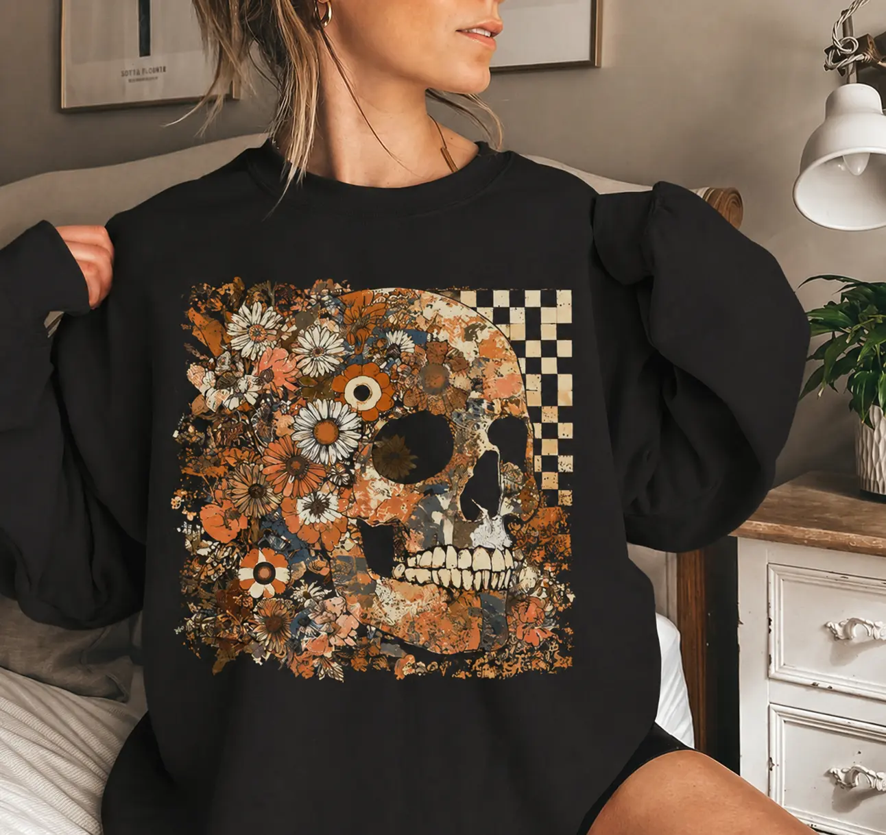Vintage Skull Floral Sweatshirt, Retro Skeleton Flower Graphic Crewneck, Grunge Halloween Fall Pullover, Spooky Gothic Casual Streetwear for Women