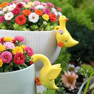 Duck Plant Pot Hangers Set of 2, Fun Garden Bonsai Statues, Decorative Hanging Ornaments, Unique Scene Duck Decorations