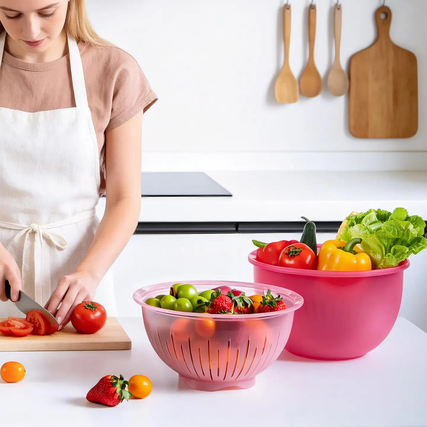 Classic mixing bowl set, includes a matching lid and colander; dishwasher-safe; BPA-free