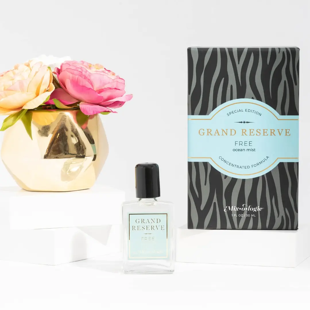 Free (Ocean Mist) Grand Reserve Rollerball Perfume- 30 mL Women
