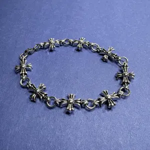 Heavyweight Cross Bracelet Vintage 20cm Unisex Stainless Steel Chain Jewelry with Unique Floral Design for Men and Women