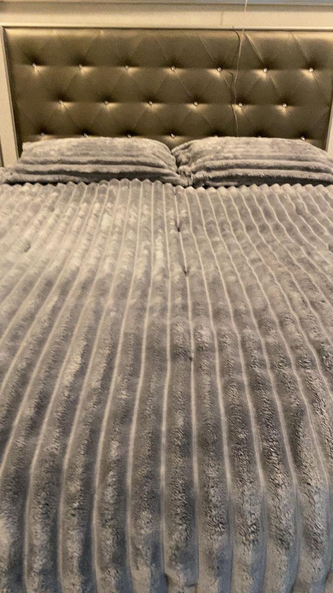 Item: Gray, King/Cal King