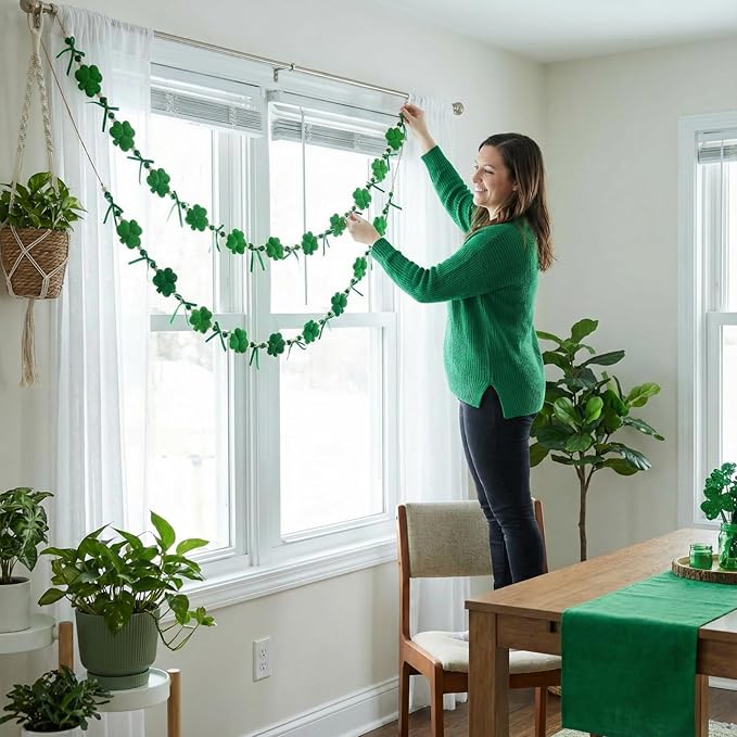 St. Patrick's Day Shamrock Garland Decorations 4.92 ft Velvet Shamrock Hanging Banners with Wood Bead & Bow, Luck Of The Irish Clover Garland Green Decor St.Paddys Party Holiday Fireplace Mantel Indoor Wall Home Decor