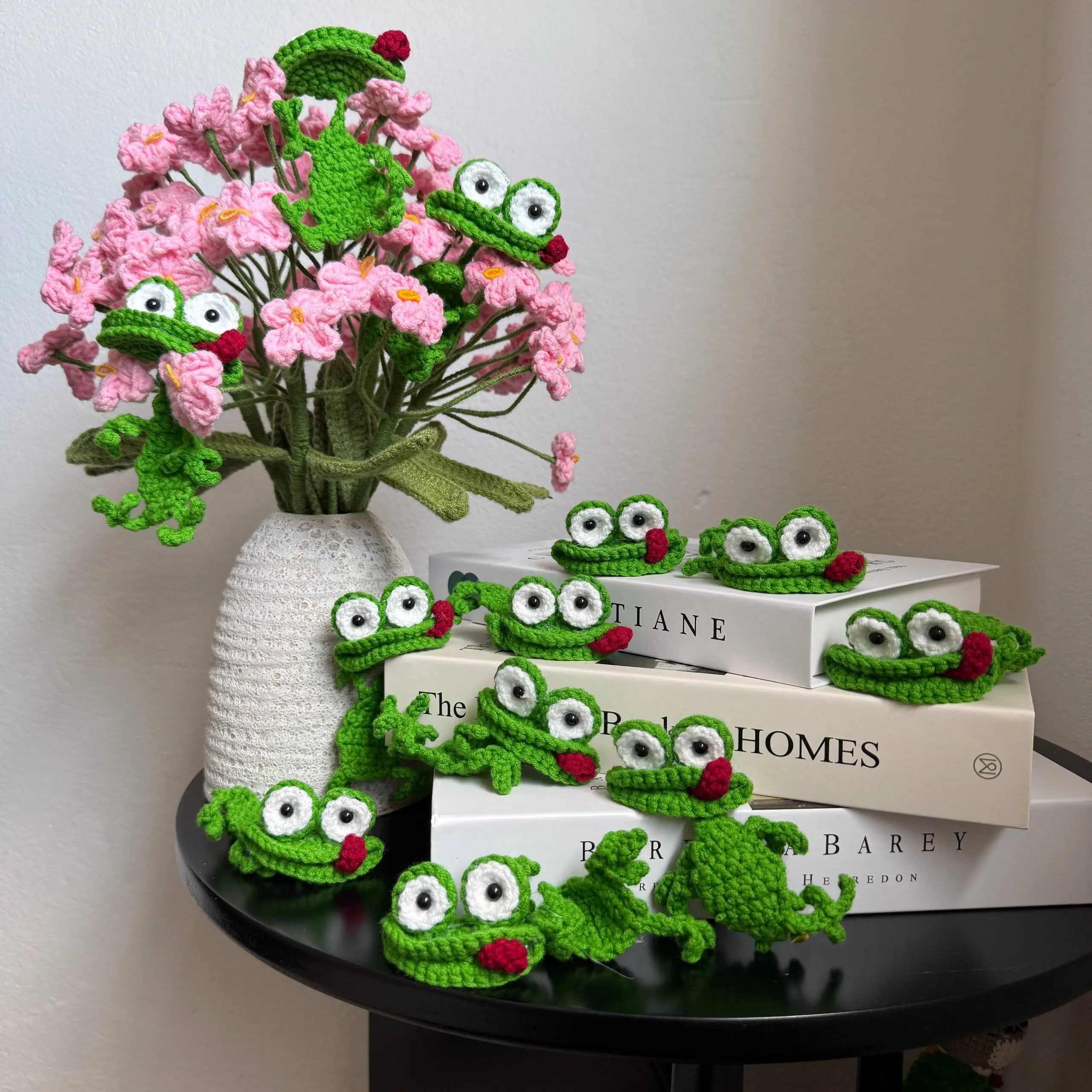 Handmade Amigurumi Crochet Lizard & Frog Bookmark-Keychain Set, 9-10 cm Cotton Yarn Reading Accessory, Perfect Gift for Book Lovers