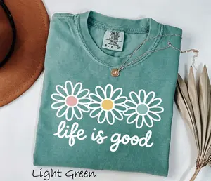 Comfort Colors Life Is Good T-Shirt, Spring Daisy Shirt, Floral Graphic Tees, Boho Flower Tee, Women’s Pastel Daisy Shirt, Vintage Spring Tshirt
