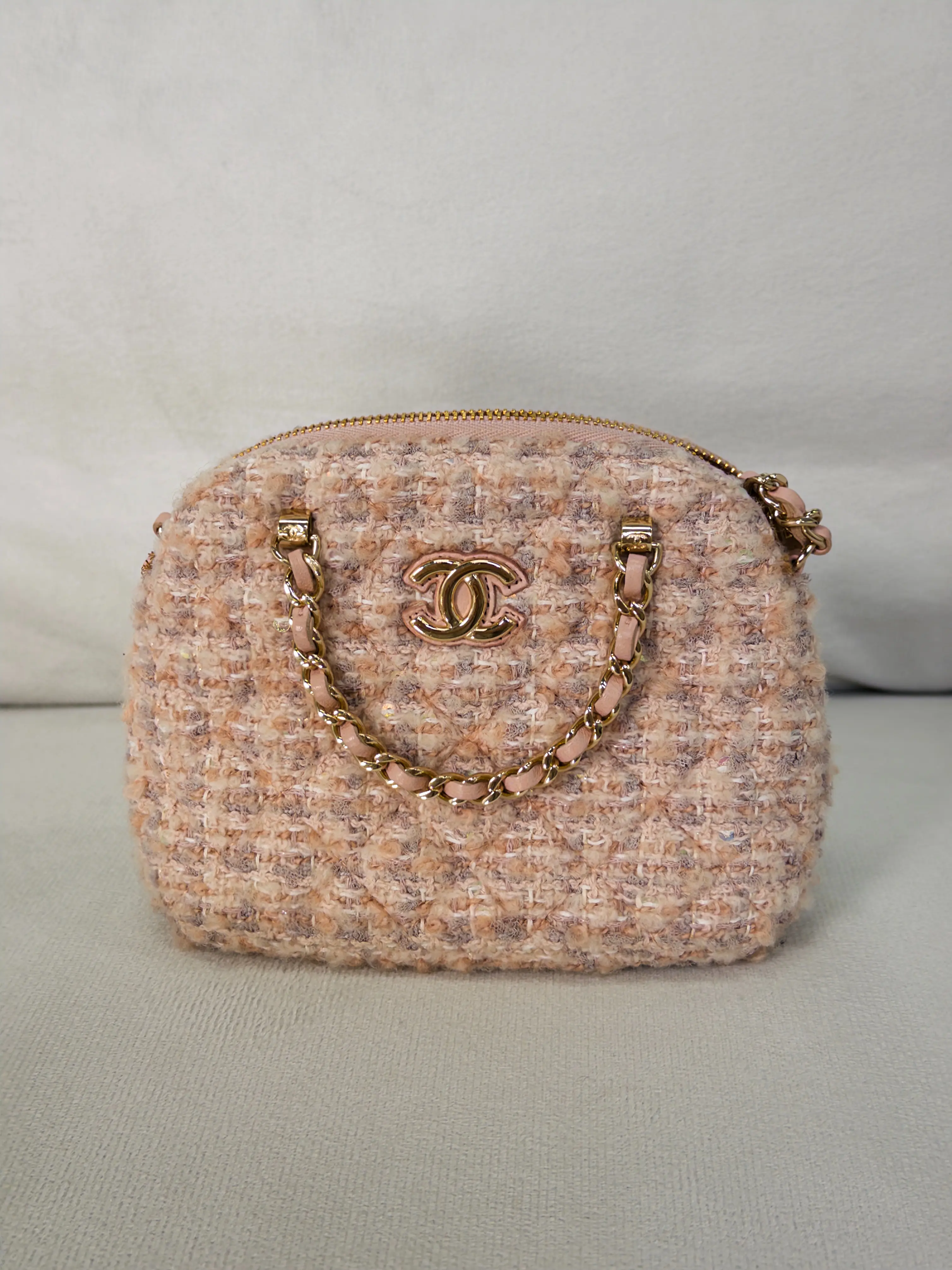 Pre-owned CHANEL Leather Cotton Wool Tweed Sequin Quilted Shiny Coco Clutch with Chain, Blush Pink Beige Ecru Shoulder Bag