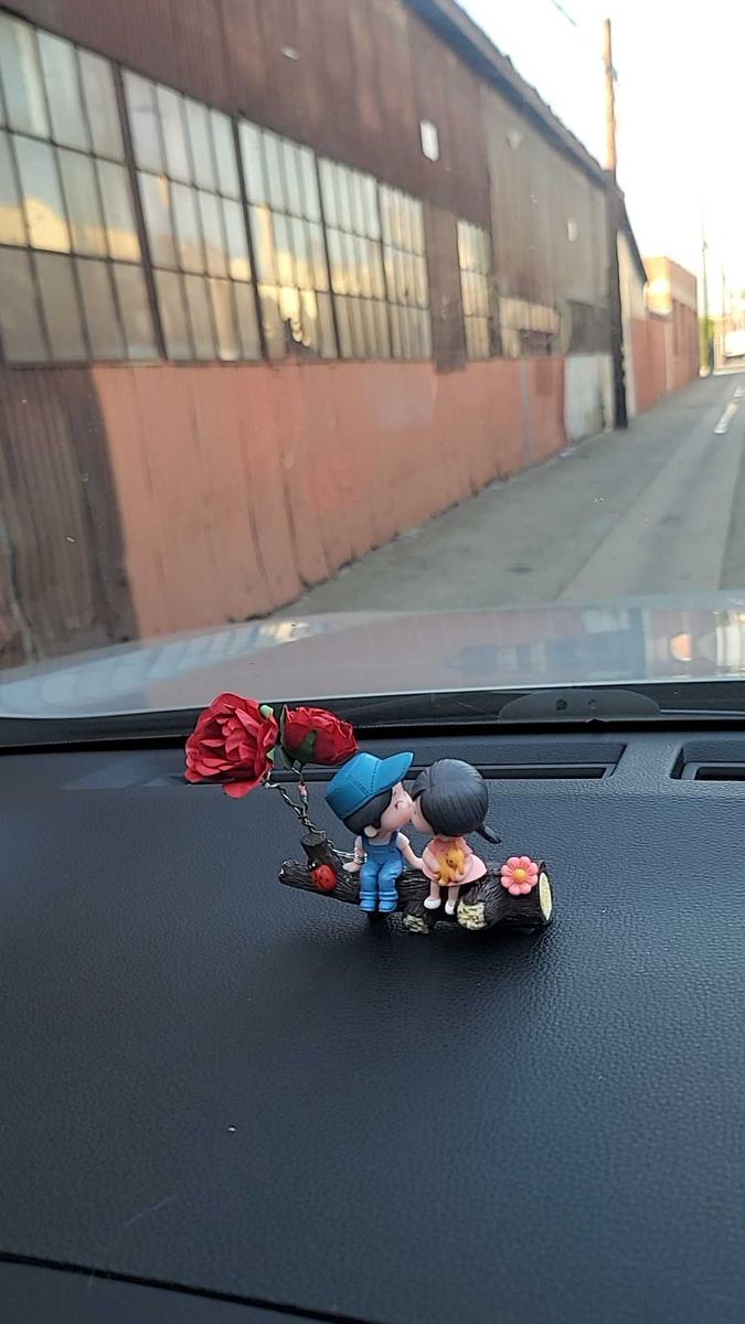 Item: Blue couple On Branch+ Balloon