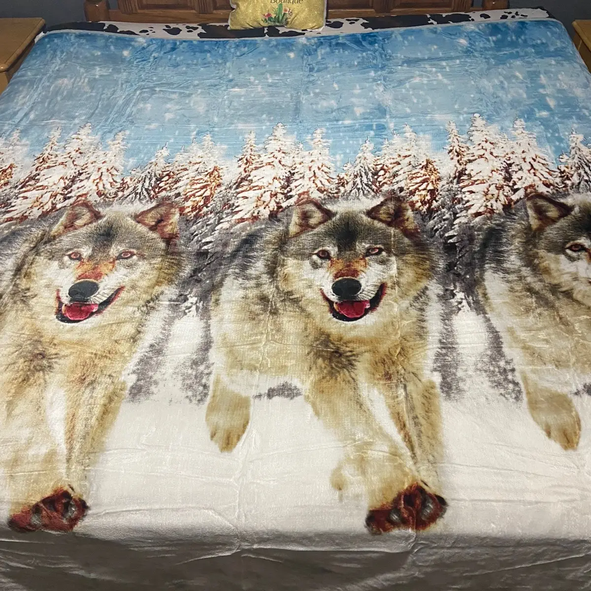 WHITE WOLF THROW BLANKET KING SIZE