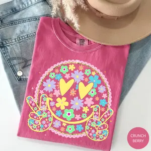 Comfort Colors Retro Groovy Smiley Face T-Shirt, Floral Peace Sign Graphic Cute Tshirt Summer Clothes