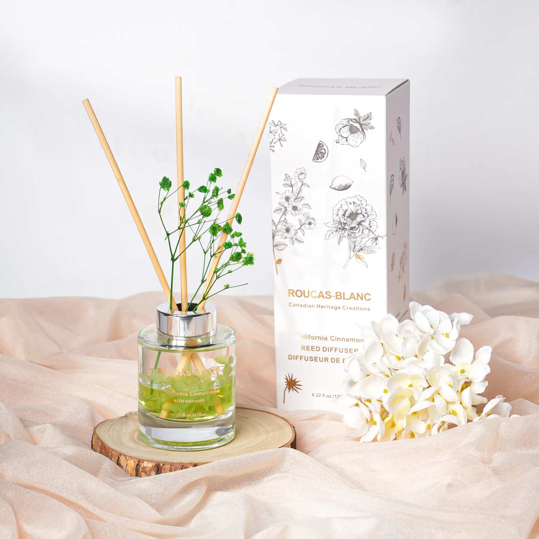ROUCAS BLANC Reed Diffuser Set with Preserved Flowers, Lemon and Bergamot Scented Diffuser with Sticks, Room Decor & Bathroom Decor, Aromatherapy Home Fragrance Gift Set Perfume Lavender Freshener Aromatherapy Essential Oil Gift Set