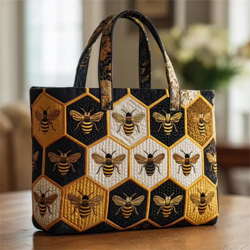 Travel Handbag, Women Honey Bee Honeycomb Hexagon Farm Art Print Retro Quilted Polyester Printed Travel Bag, For Weekend Getaway Camping Shopping Daily Outdoor Vacation Business Trip, Large Capacity Lightweight Reusable Durable Storage Carry Bag